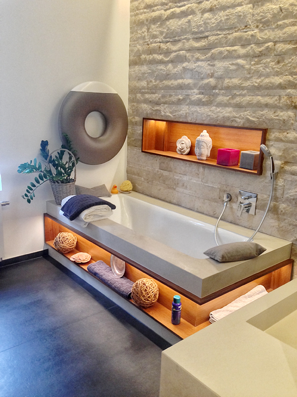 Modernes Badezimmer